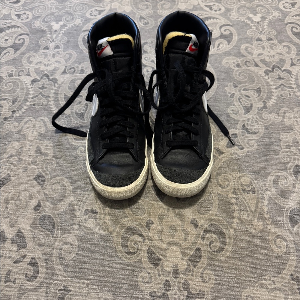 Unisex Black High-Top Nike Air Force 1, size 9 men’s/10.5 women’s